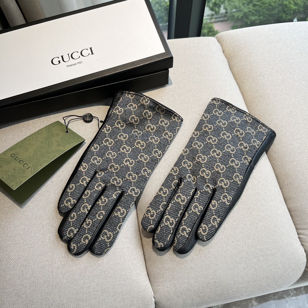
2025新款独家首发‼️触屏手套 Gucci古奇新款高档羊皮手套🎉🎉女神集美们首选 不可错过💁💁百分百
