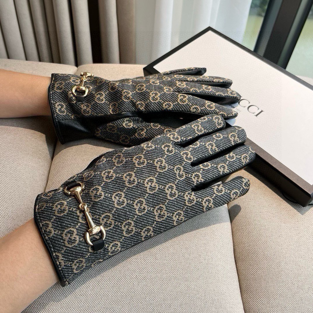 
2025新款独家首发‼️触屏手套 Gucci古奇新款高档羊皮手套🎉🎉女神集美们首选 不可错过💁💁百分百
