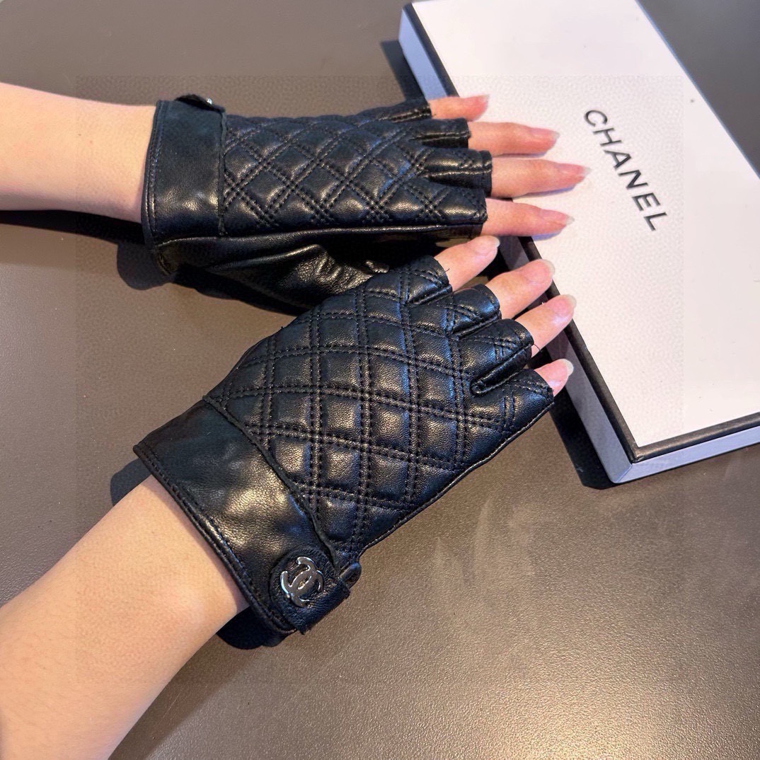 
2025🧤香奈儿新品短款手套，时尚机车🚗手套，秋冬新品布内里，时尚🌺上手超舒适柔软、百搭！集美女神必备