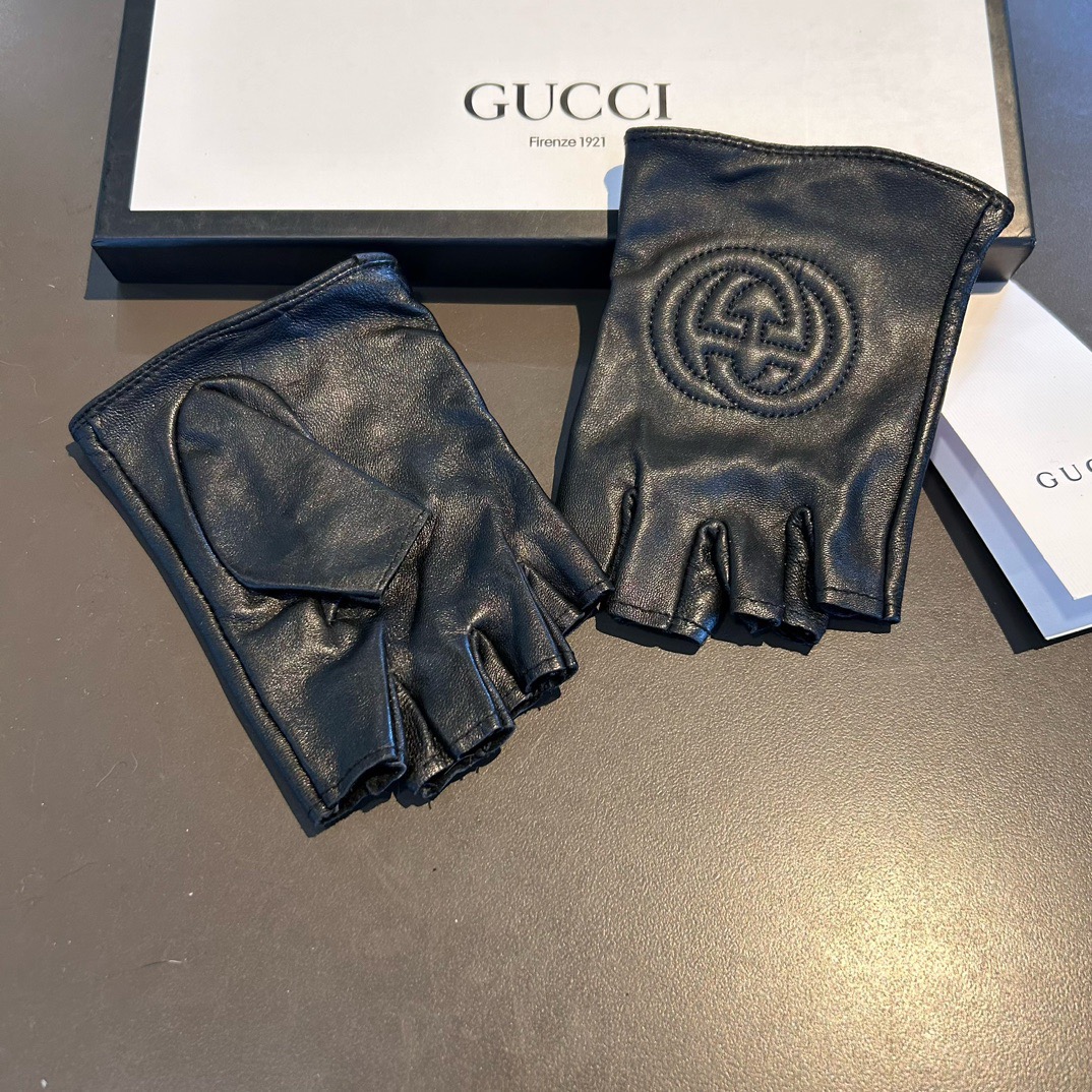 
2025新款独家首发‼️触屏手套 Gucci古奇新款高档羊皮手套🎉🎉女神集美们首选 不可错过💁💁百分百