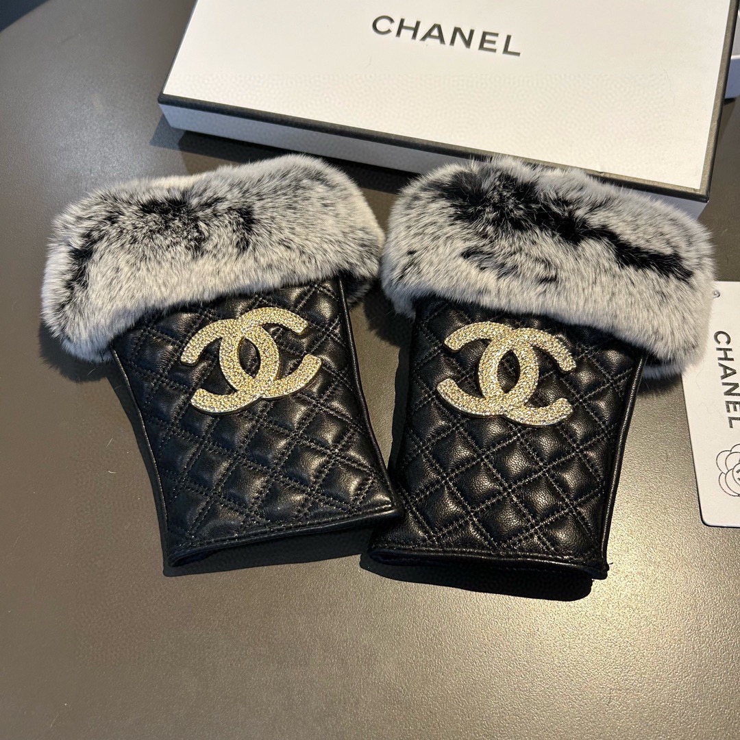 
Chanel 香奈儿2025秋冬短款懒兔毛手套👍值得对比🔥🔥同款不同品质，秒杀市场差产品，进口一级羊皮