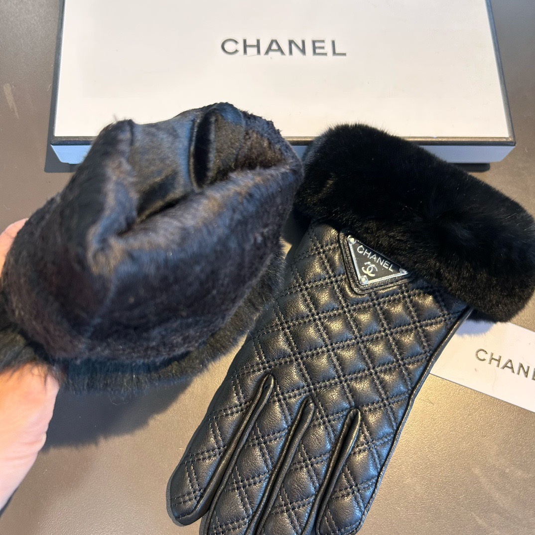 
Chanel 香奈儿2025秋冬懒兔毛羊皮手套👍值得对比🔥🔥同款不同品质，秒杀市场差产品，进口一级羊皮