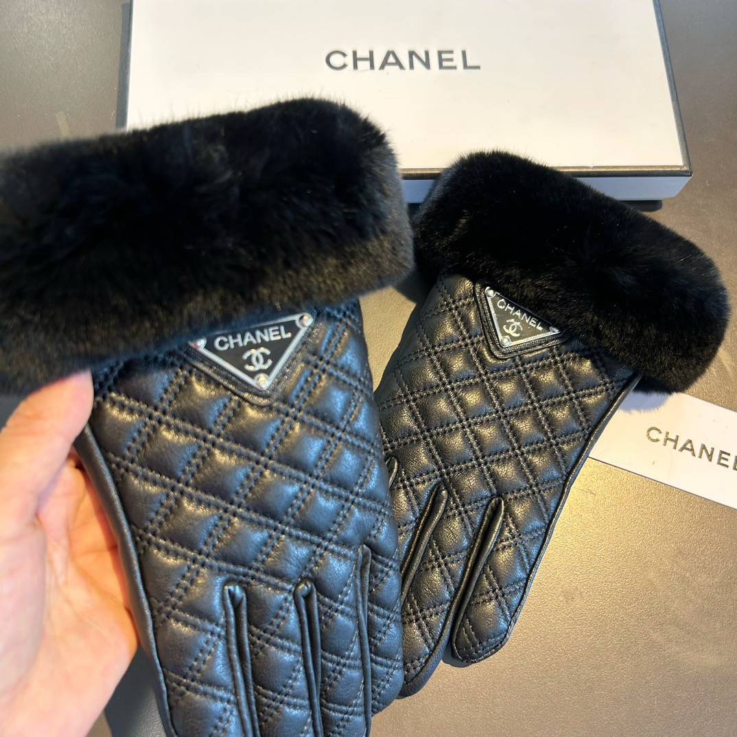 
Chanel 香奈儿2025秋冬懒兔毛羊皮手套👍值得对比🔥🔥同款不同品质，秒杀市场差产品，进口一级羊皮
