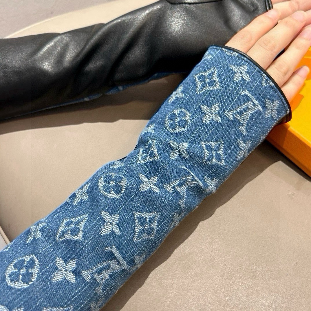 
2025🧤LV新品长款手套，时尚机车🚗手套，秋冬新品布内里，时尚🌺上手超舒适柔软、百搭！集美女神必备🌹