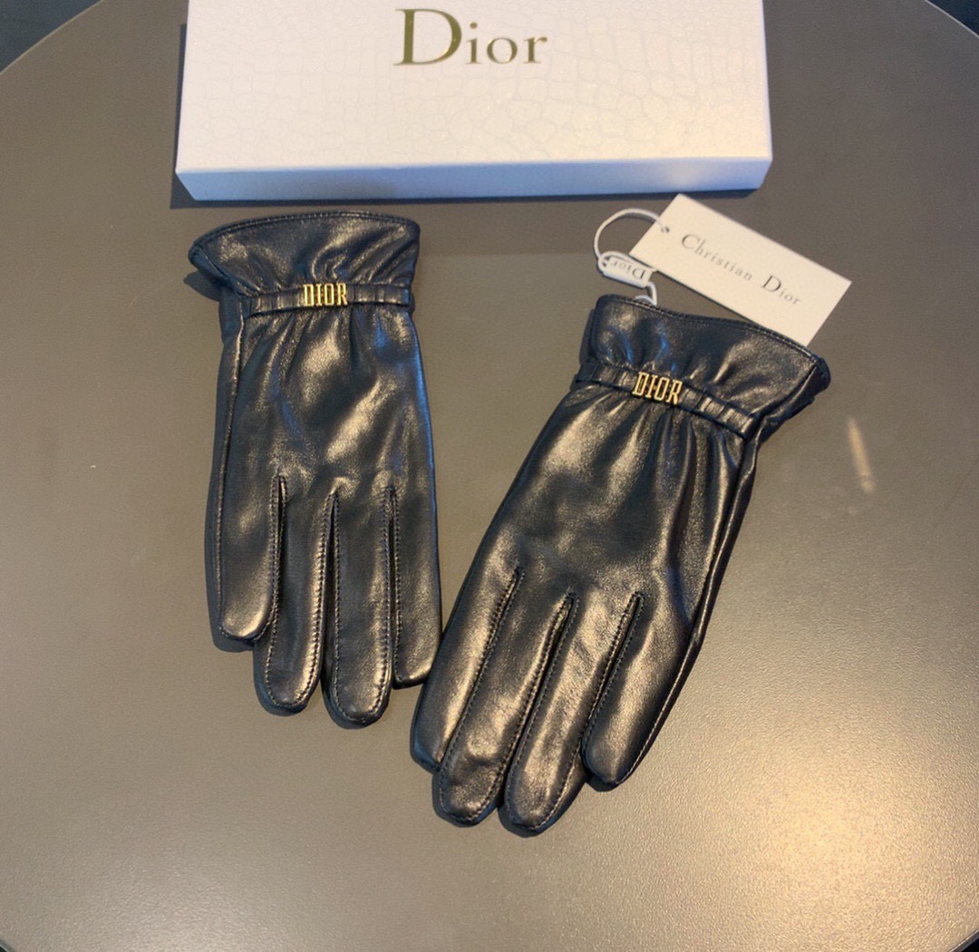 
新款独家首发‼️触屏手套 Dior迪奥【原单品质】官网同步女士新款高档羊皮手套🎉🎉女神集美们首选 不可