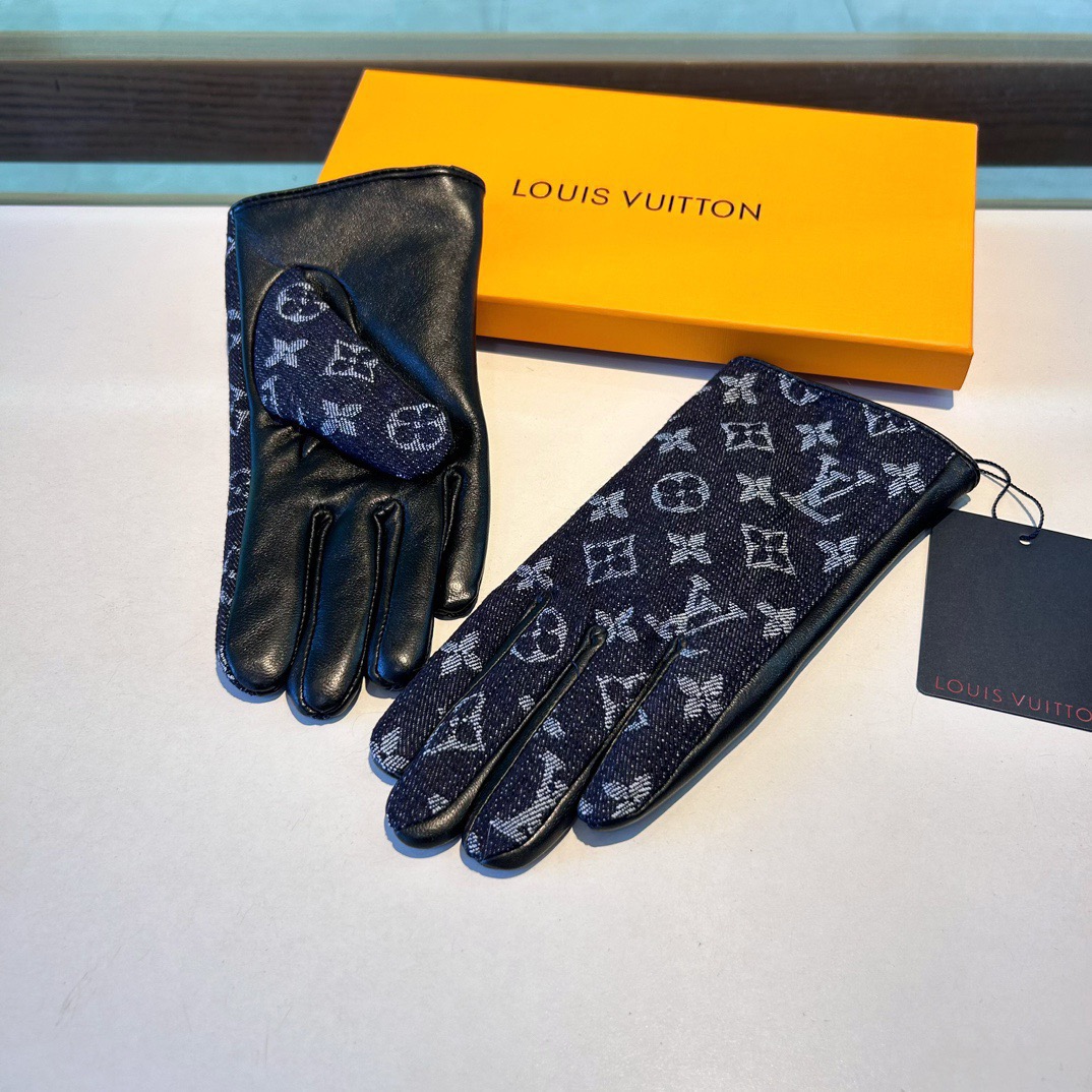 
2025🧤LV新品牛仔配皮手套，时尚机车🚗手套，秋冬新品布内里，时尚🌺上手超舒适柔软、百搭！集美女神必