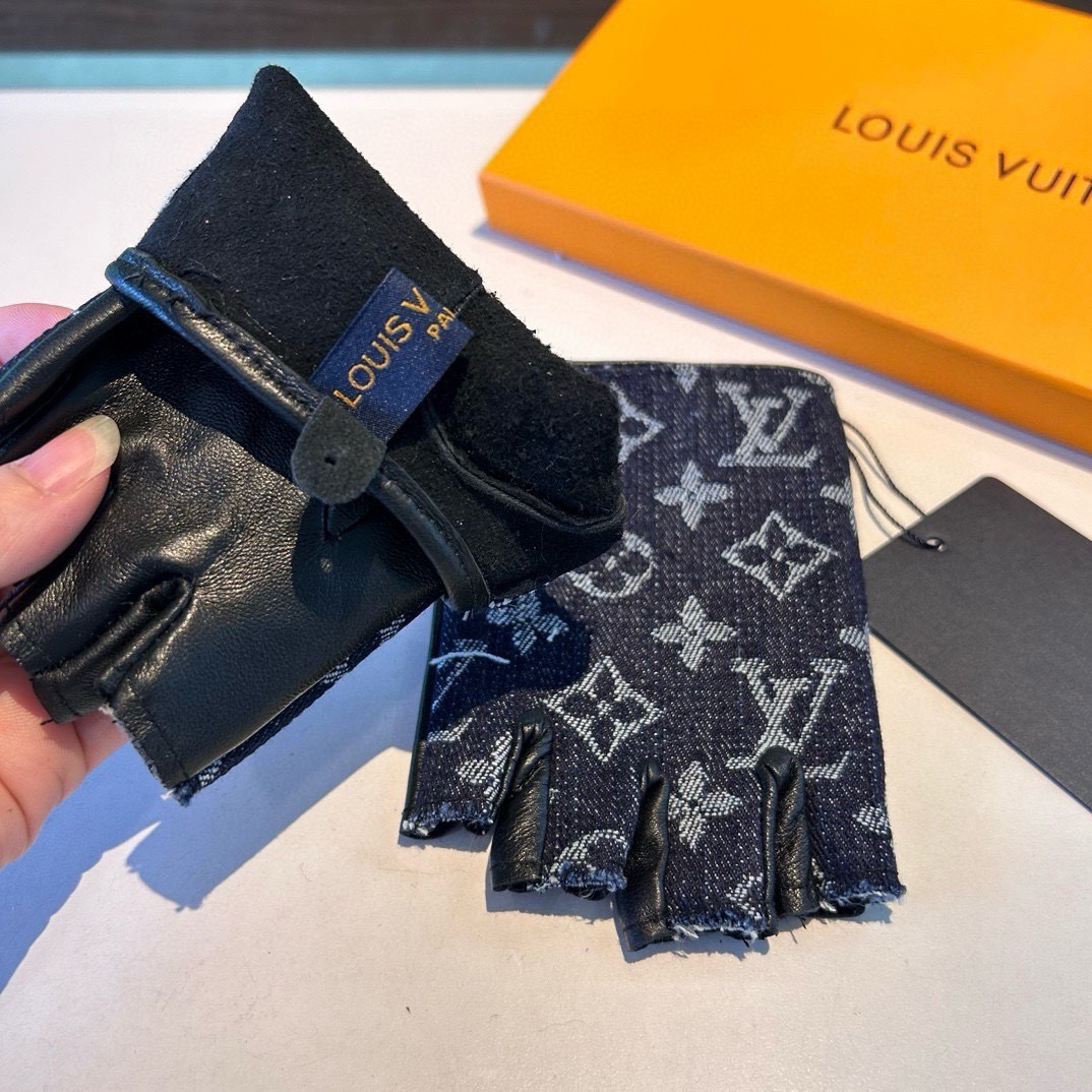 
2025🧤LV新品短款牛仔配皮手套，时尚机车🚗手套，秋冬新品布内里，时尚🌺上手超舒适柔软、百搭！集美女