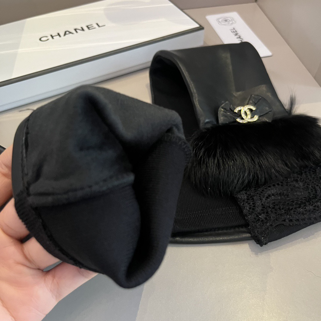 
香奈儿 CHANEL女款 爆款 露指连袖长手套 进口原版皮（一级羊皮）➕貉子毛🐰🐰 丝光内里+弹力布 