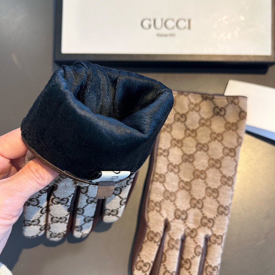 
2025新款独家首发‼️触屏手套 Gucci古奇新款高档羊皮手套🎉🎉女神集美们首选 不可错过💁💁百分百