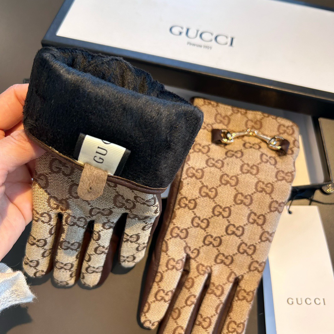 
2025新款独家首发‼️触屏手套 Gucci古奇新款高档羊皮手套🎉🎉女神集美们首选 不可错过💁💁百分百