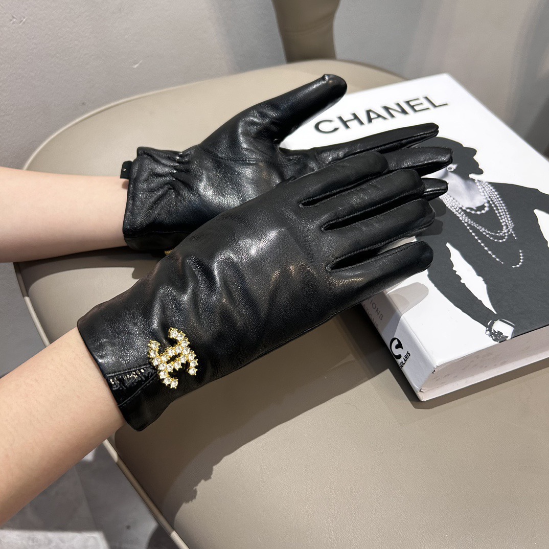 
2025新款独家首发‼触屏手套 Chanel香奈儿【原单品质】官网同步女士新款高档羊皮手套🎉🎉女神首选
