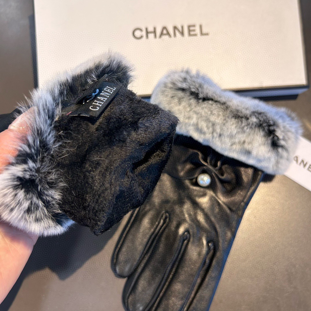 
Chanel 香奈儿2025秋冬懒兔毛羊皮手套👍值得对比🔥🔥同款不同品质，秒杀市场差产品，进口一级羊皮