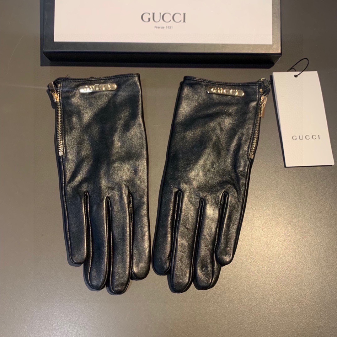 
2025新款独家首发‼️触屏手套 Gucci古奇新款侧拉链设计高档羊皮手套🎉🎉女神集美们首选 不可错过