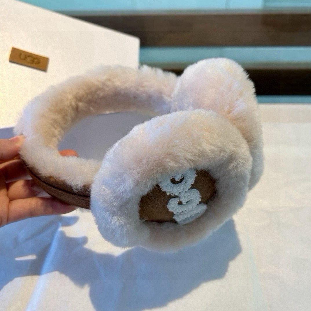 🌈可拆叠放包包UGG疯狂打call值得拥有💫
💕人间白富美,网红明星同款😍
UGG滑雪耳罩，日常保暖☺出