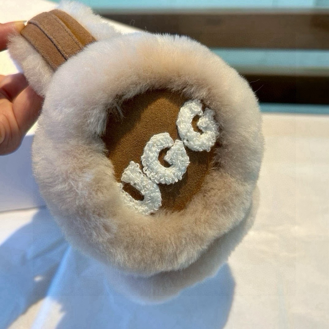 🌈可拆叠放包包UGG疯狂打call值得拥有💫
💕人间白富美,网红明星同款😍
UGG滑雪耳罩，日常保暖☺出