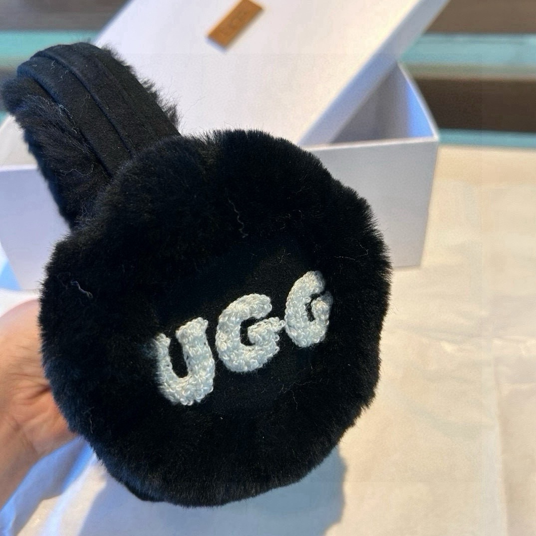 🌈可拆叠放包包UGG疯狂打call值得拥有💫
💕人间白富美,网红明星同款😍
UGG滑雪耳罩，日常保暖☺出