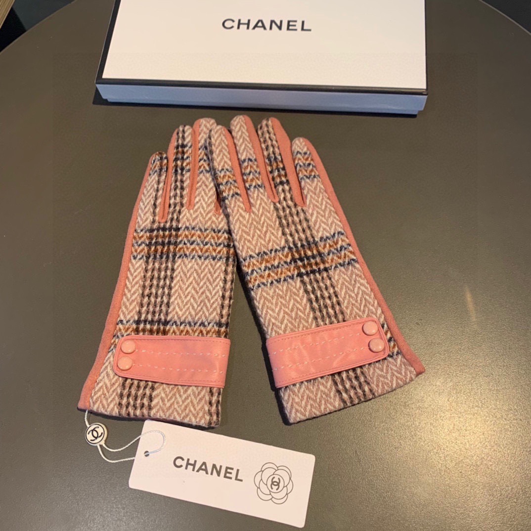 2025新款Chanel香奈儿专柜新品羊毛手套，时尚手套，秋冬保暖加绒内里，上手超舒适柔软、百搭！均码