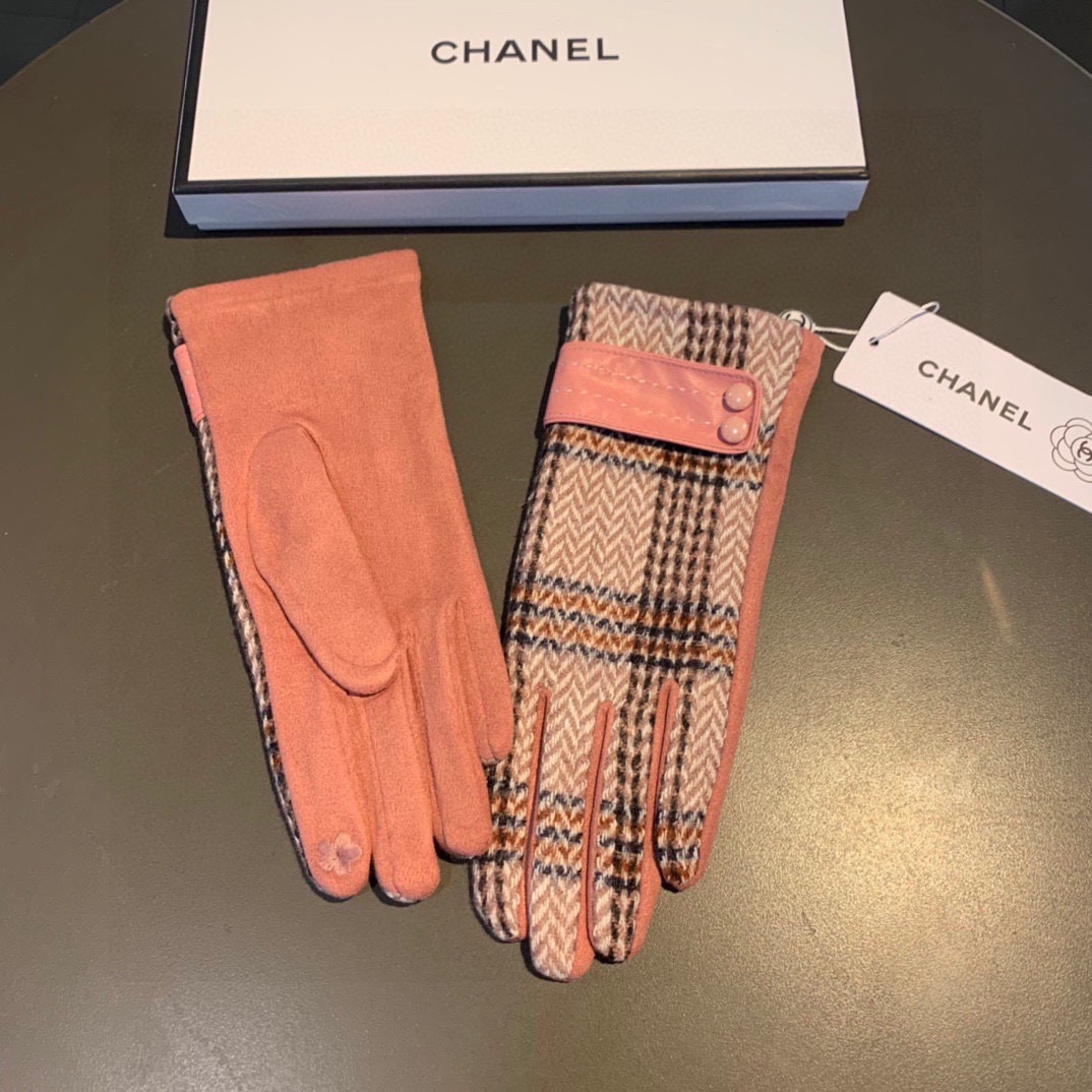 2025新款Chanel香奈儿专柜新品羊毛手套，时尚手套，秋冬保暖加绒内里，上手超舒适柔软、百搭！均码