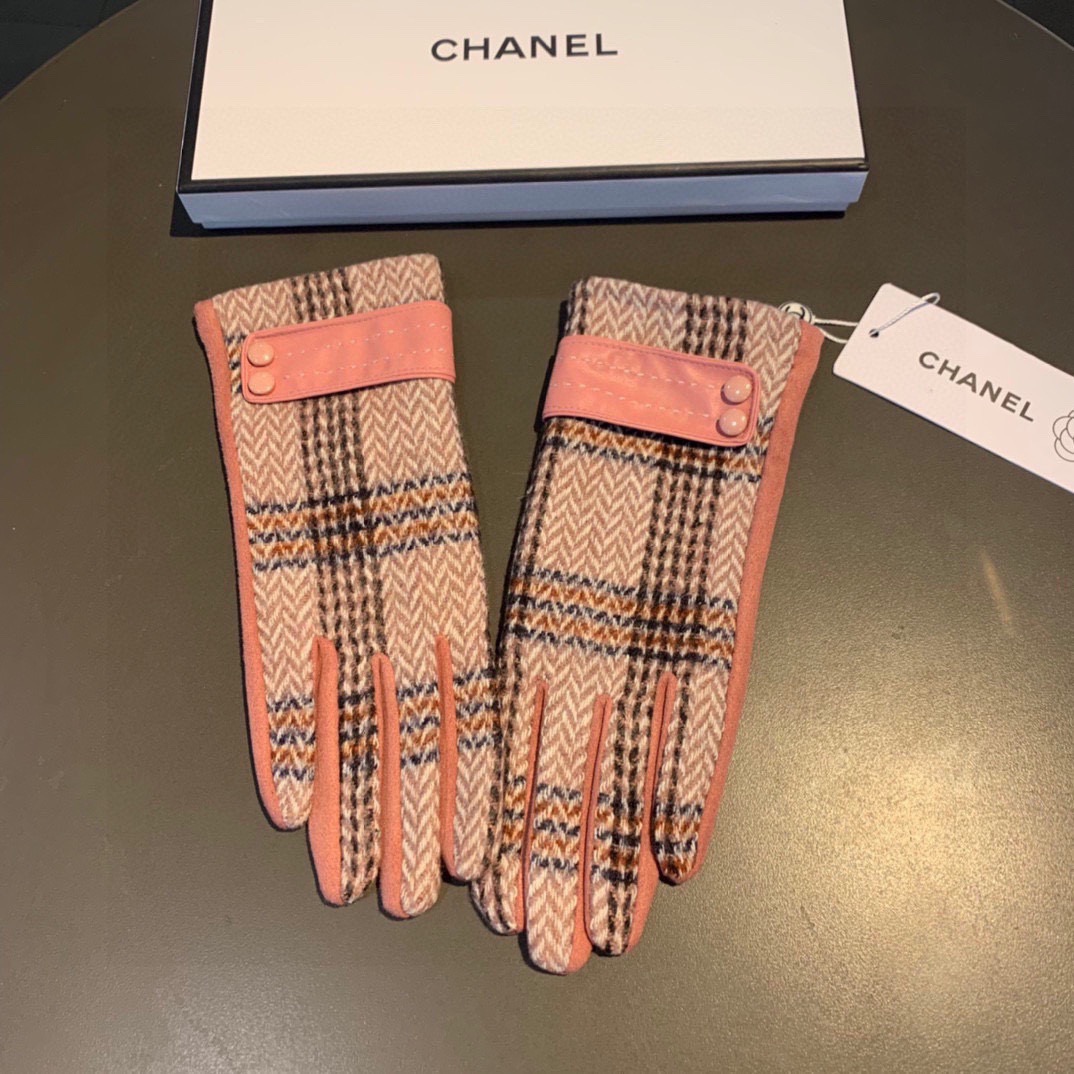 2025新款Chanel香奈儿专柜新品羊毛手套，时尚手套，秋冬保暖加绒内里，上手超舒适柔软、百搭！均码