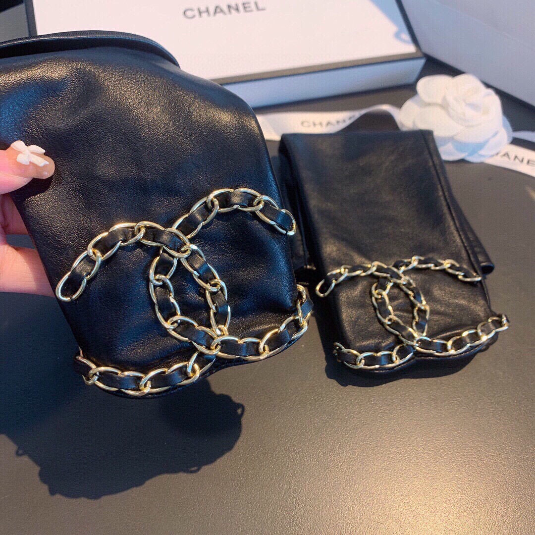 
香奈儿 CHANEL🌸女款 爆款 露指连袖长手套 进口原版埃塞皮（一级羊皮）大双C实物超美 💫✈️出口