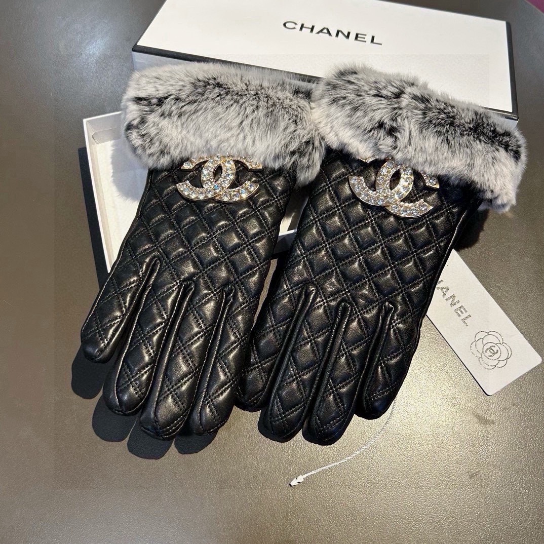 
Chanel 香奈儿2025秋冬双C懒兔毛羊皮手套👍手机触屏，值得对比🔥🔥同款不同品质，秒杀市场差产品
