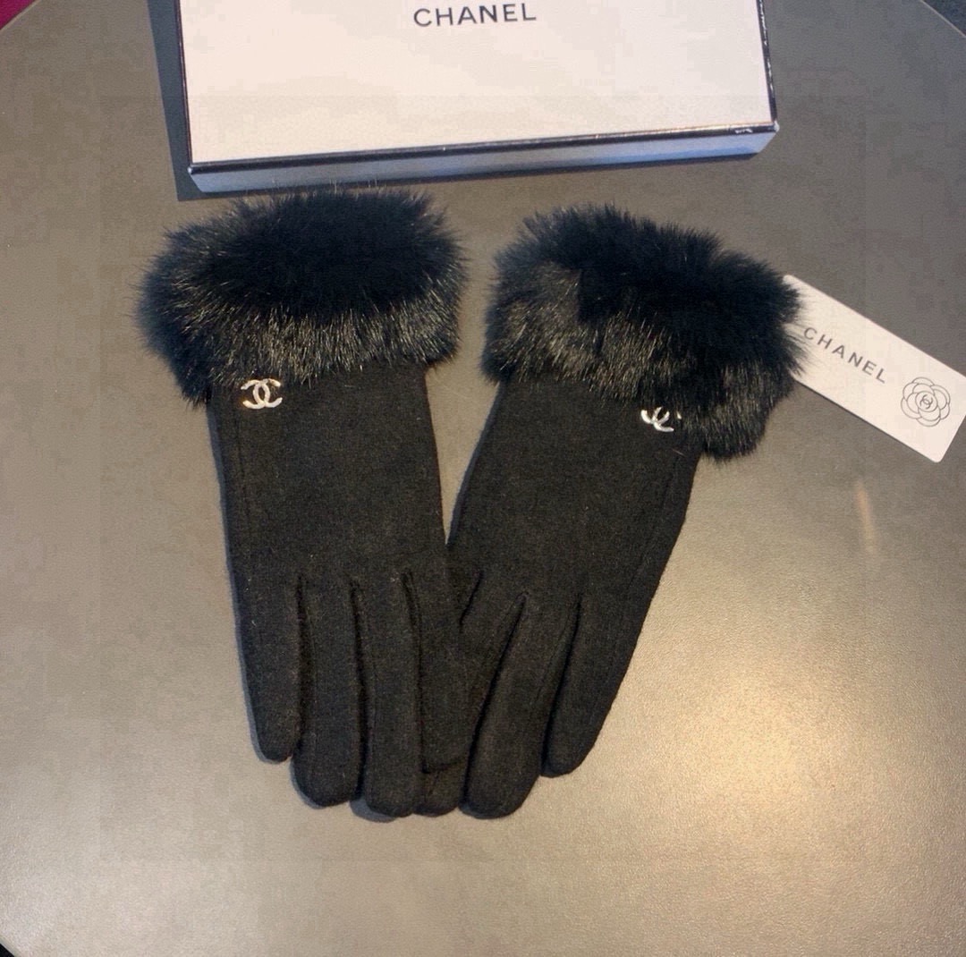 Chanel 香奈儿2025秋冬懒兔毛羊毛手套👍值得对比。。同款不同品质，秒杀市场差产品，羊毛十懒兔毛内