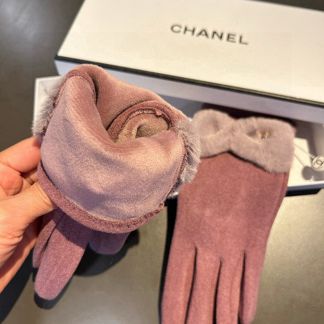Chanel香奈儿专柜新品羊毛手套，时尚手套，秋冬保暖加绒内里，超仙山茶花，上手超舒适柔软、百搭！均码
