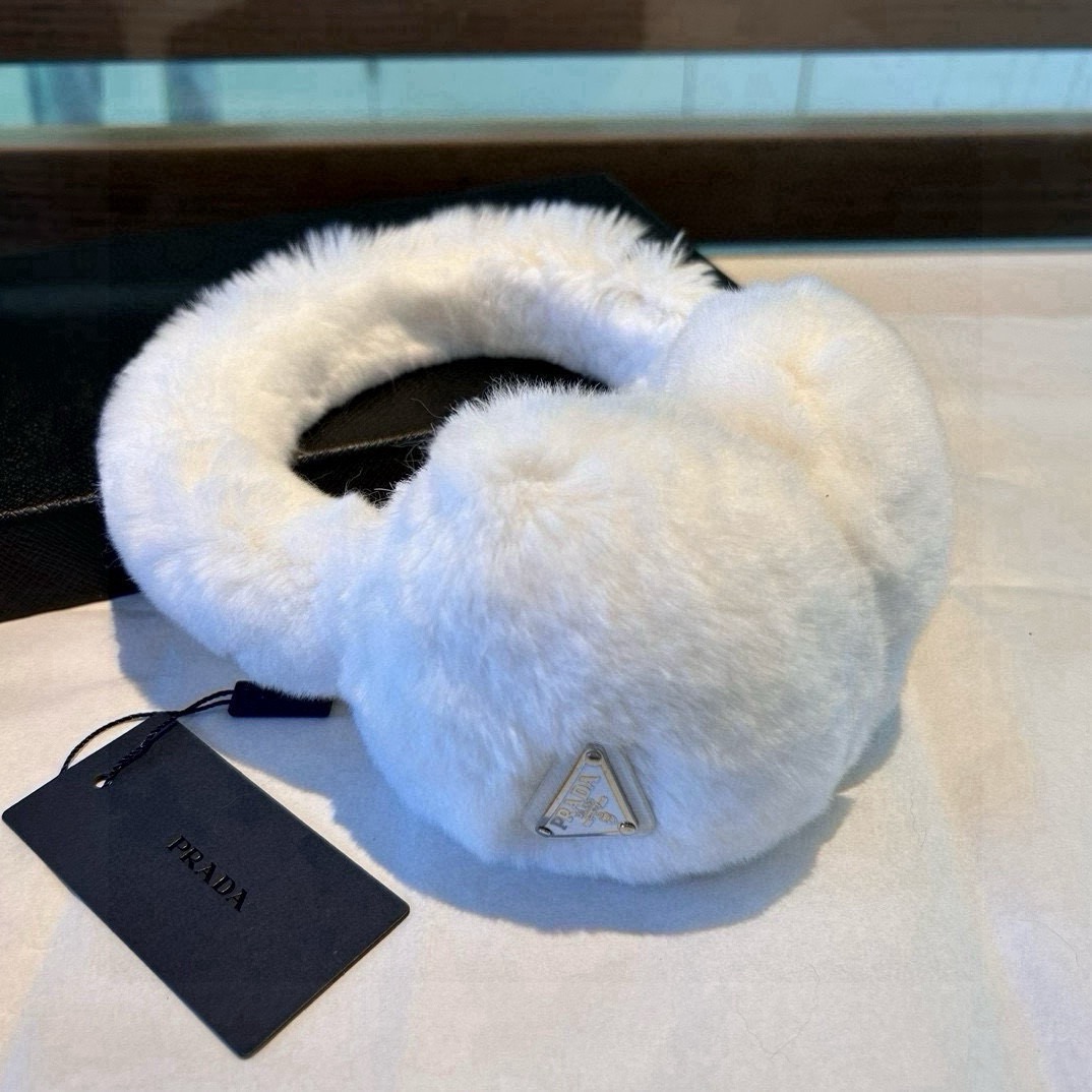 普拉达👑疯狂打call值得拥有💫💕人间白富美,网红明星同款😍LV滑雪耳罩，日常保暖☺出行必备✈️滑雪日常