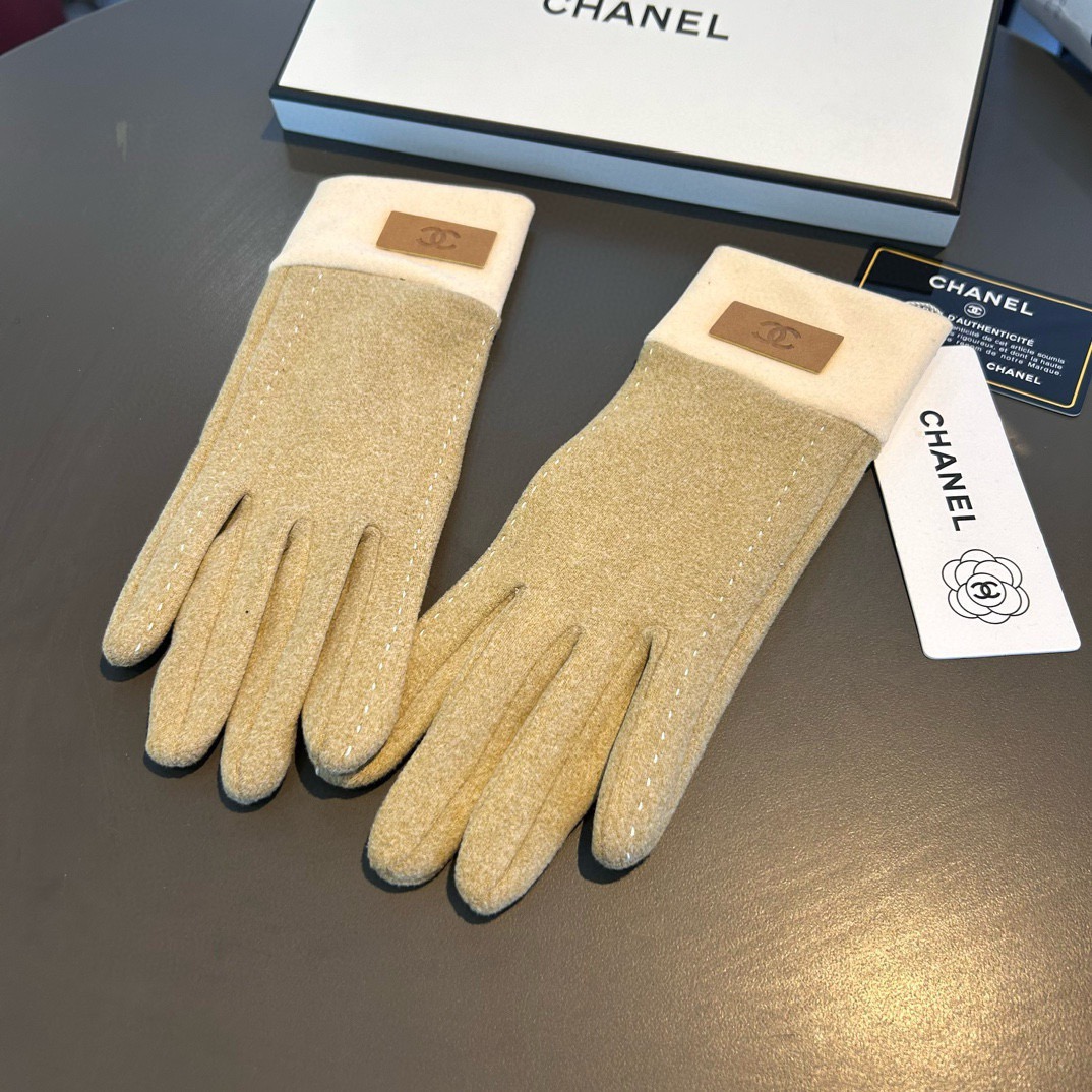 2025新款Chanel香奈儿专柜新品羊毛手套，时尚手套，秋冬保暖加绒内里，上手超舒适柔软、百搭！均码