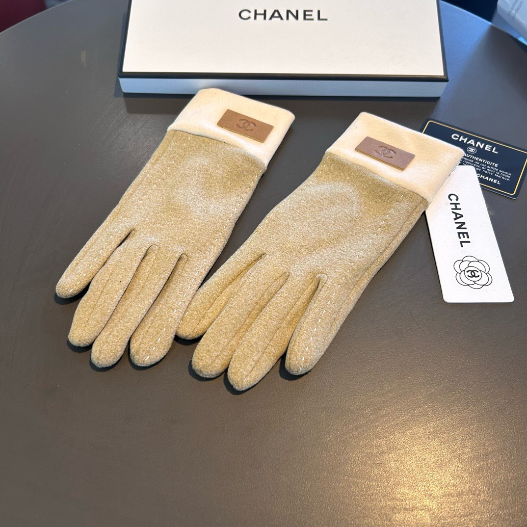 2025新款Chanel香奈儿专柜新品羊毛手套，时尚手套，秋冬保暖加绒内里，上手超舒适柔软、百搭！均码