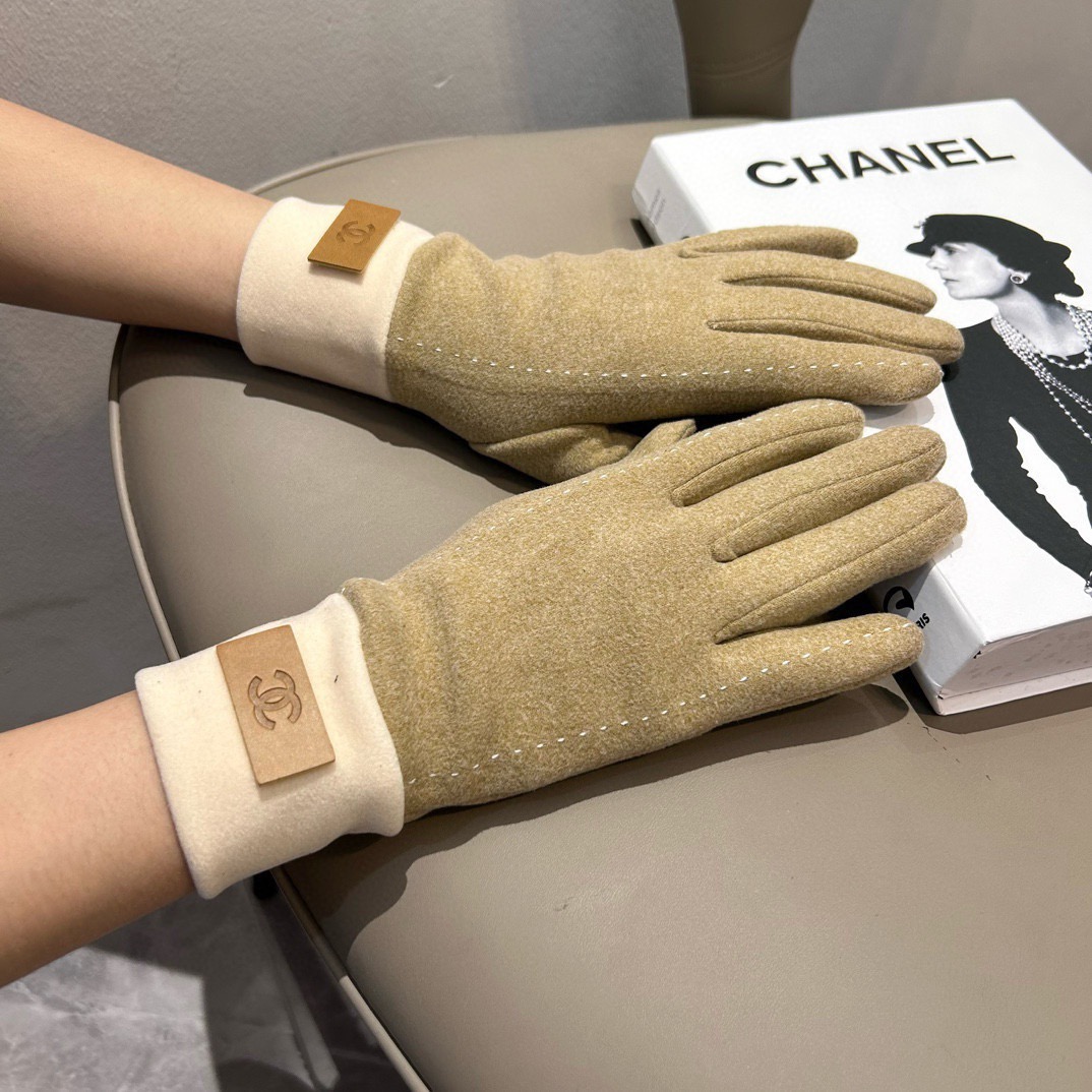 2025新款Chanel香奈儿专柜新品羊毛手套，时尚手套，秋冬保暖加绒内里，上手超舒适柔软、百搭！均码