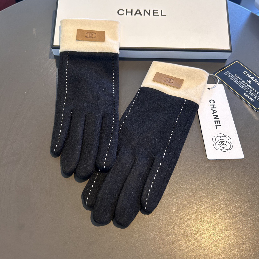 2025新款Chanel香奈儿专柜新品羊毛手套，时尚手套，秋冬保暖加绒内里，上手超舒适柔软、百搭！均码