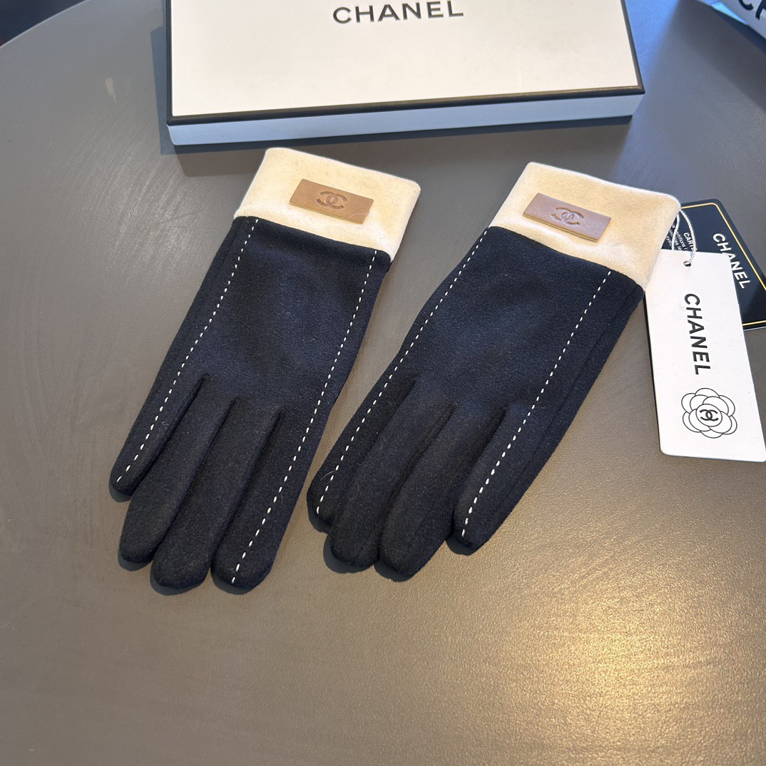 2025新款Chanel香奈儿专柜新品羊毛手套，时尚手套，秋冬保暖加绒内里，上手超舒适柔软、百搭！均码