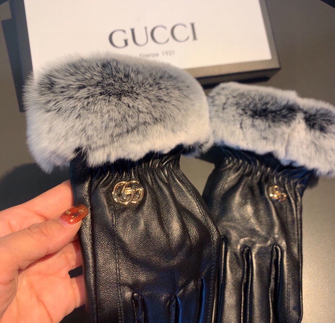 GUCCI古奇2025秋冬懒兔毛触屏手套👍女神集美们必备✈️单品，值得对比。。同款不同品质，秒杀市场差产