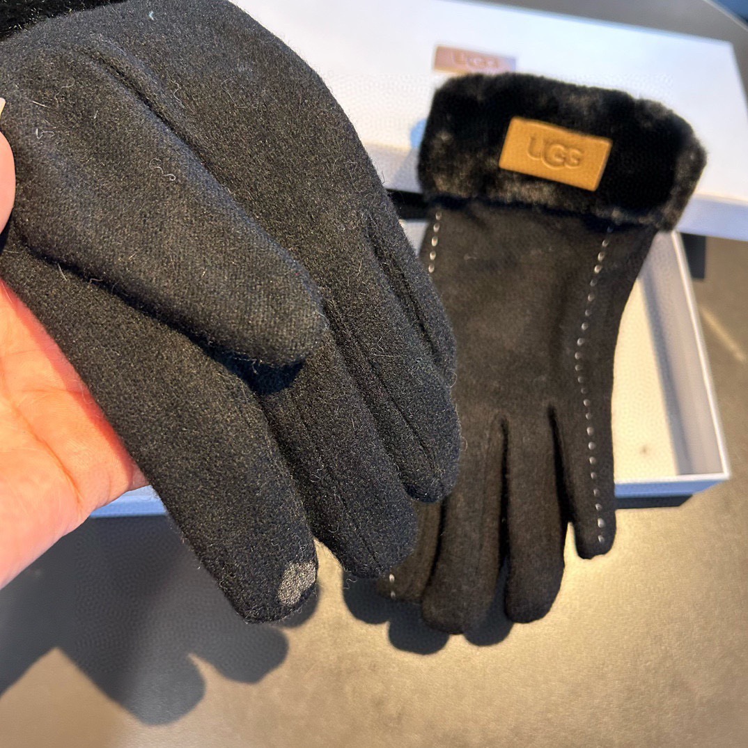 UGG2025秋冬懒兔毛羊毛手套👍值得对比。。同款不同品质，秒杀市场差产品，羊毛十懒兔毛内里加绒 🙌经典