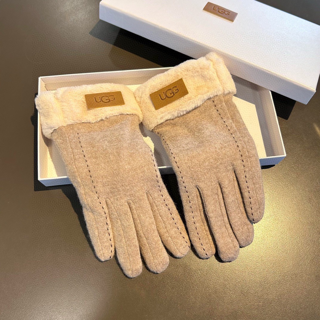 UGG2025秋冬懒兔毛羊毛手套👍值得对比。。同款不同品质，秒杀市场差产品，羊毛十懒兔毛内里加绒 🙌经典
