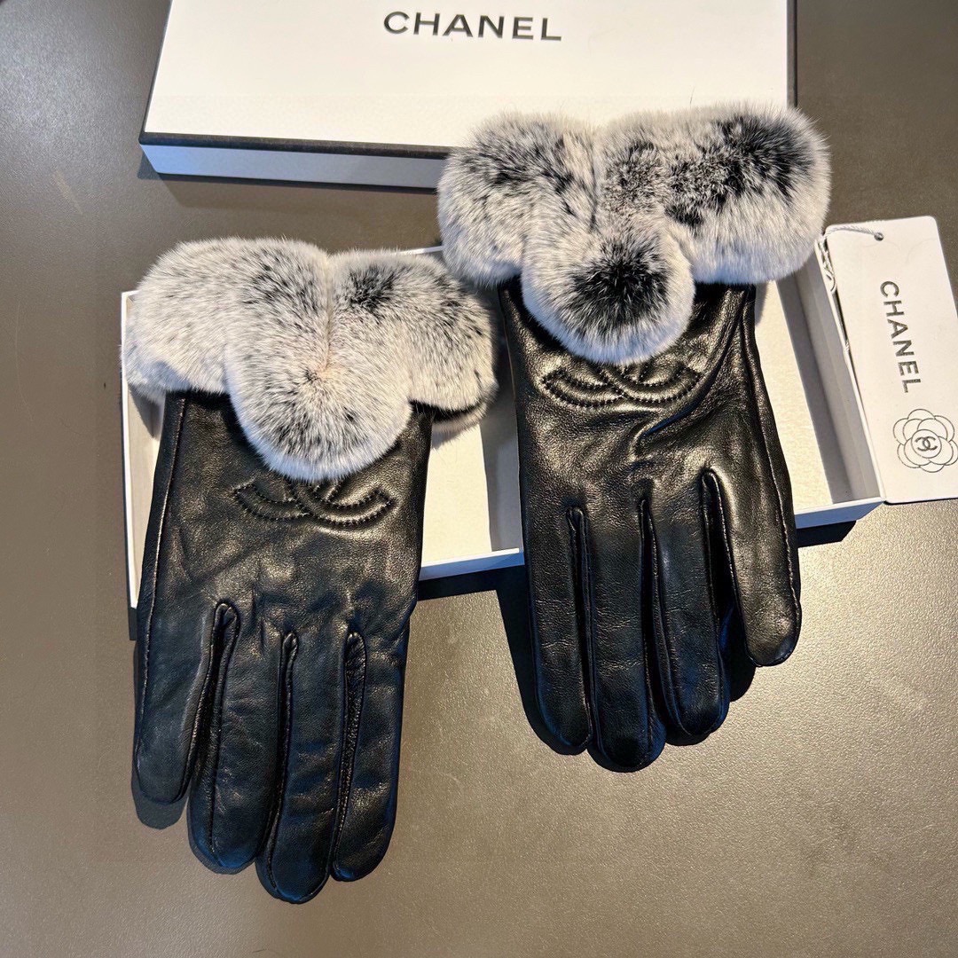 Chanel 香奈儿2025秋冬懒兔毛羊皮手套👍值得对比。。同款不同品质，秒杀市场差产品，进口一级羊皮➕
