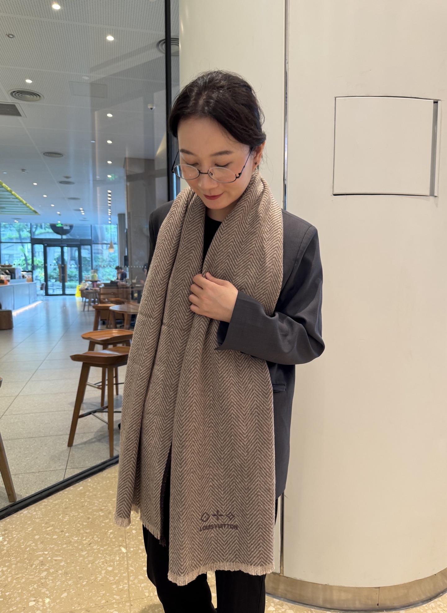 Louis Vuitton Lv羊绒围巾送给 重磅上新 渠道 硬货～出口意大利 客供面料100%羊绒 手感软糯