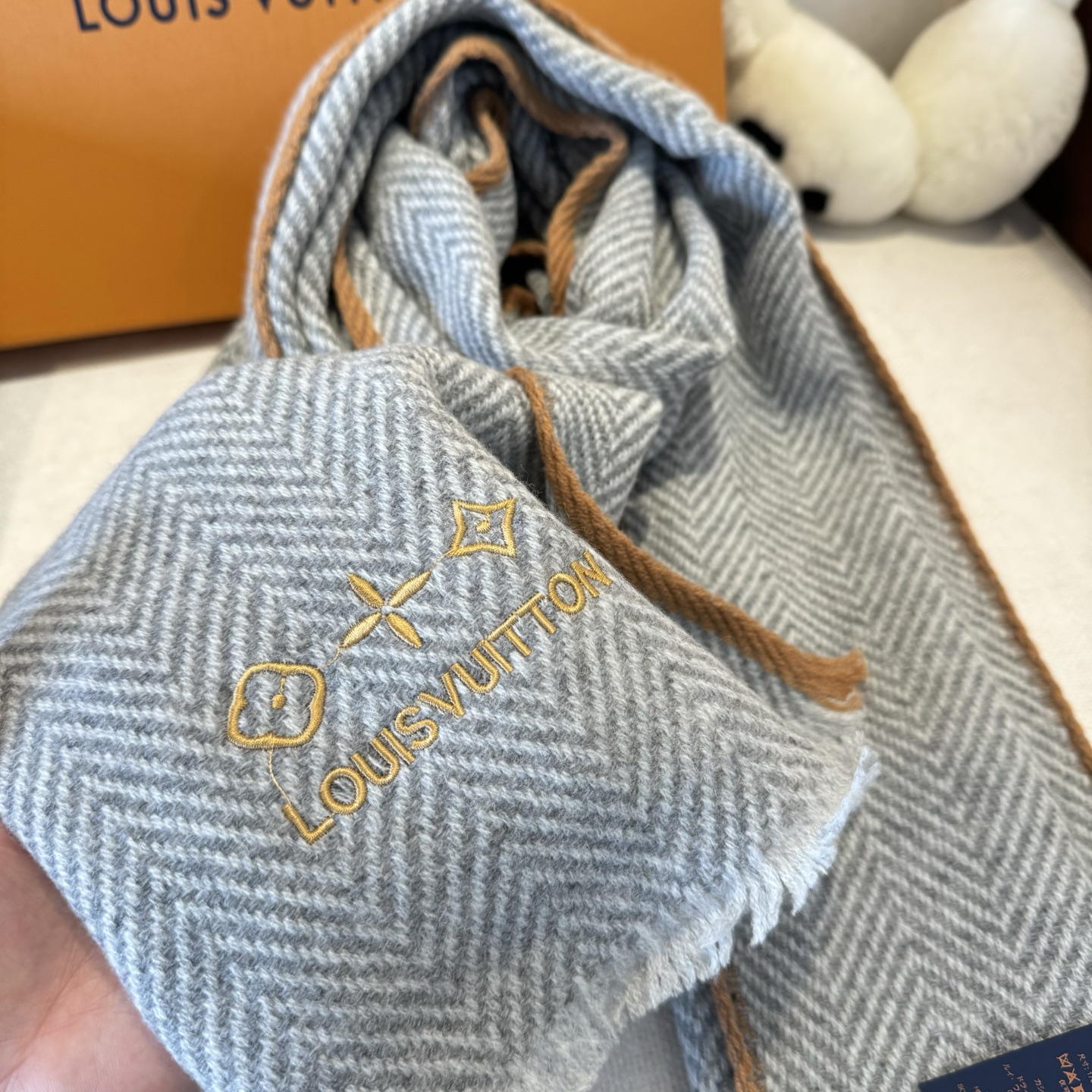 Louis Vuitton Lv羊绒围巾送给 重磅上新 渠道 硬货～出口意大利 客供面料100%羊绒 手感软糯