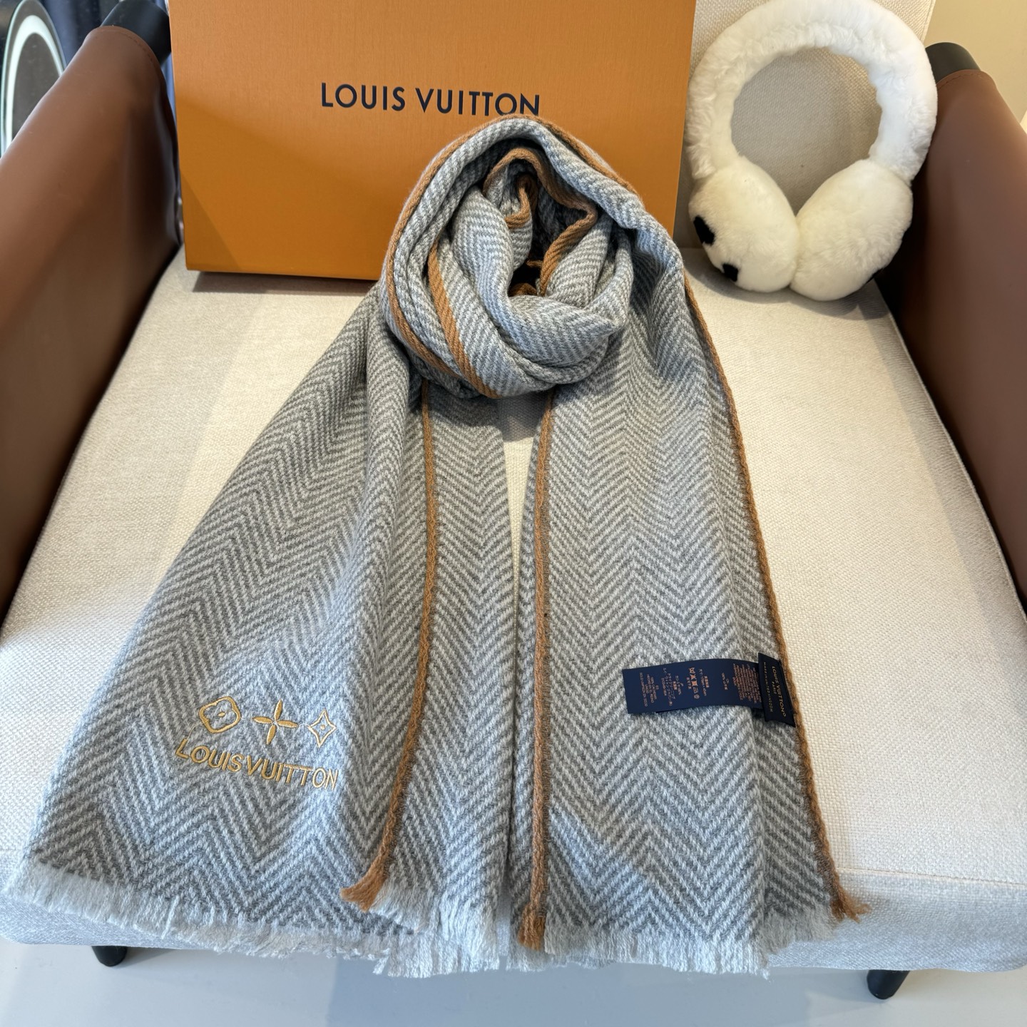 Louis Vuitton Lv羊绒围巾送给 重磅上新 渠道 硬货～出口意大利 客供面料100%羊绒 手感软糯