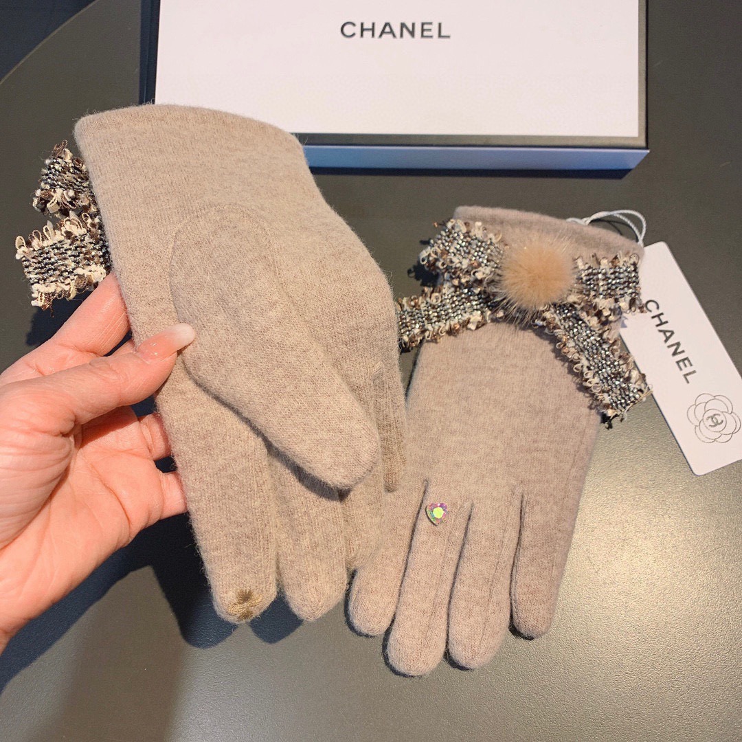 👏👏Chanel香奈儿专柜新品羊毛手套，时尚手套，秋冬保暖加绒内里，超嗲蝴蝶结🎀，上手超舒适柔软、百搭！