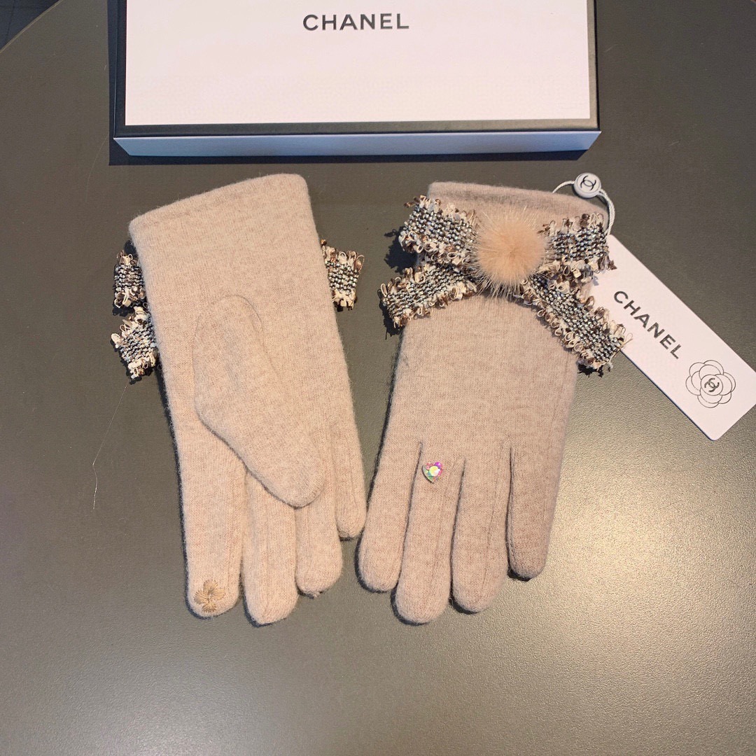 👏👏Chanel香奈儿专柜新品羊毛手套，时尚手套，秋冬保暖加绒内里，超嗲蝴蝶结🎀，上手超舒适柔软、百搭！