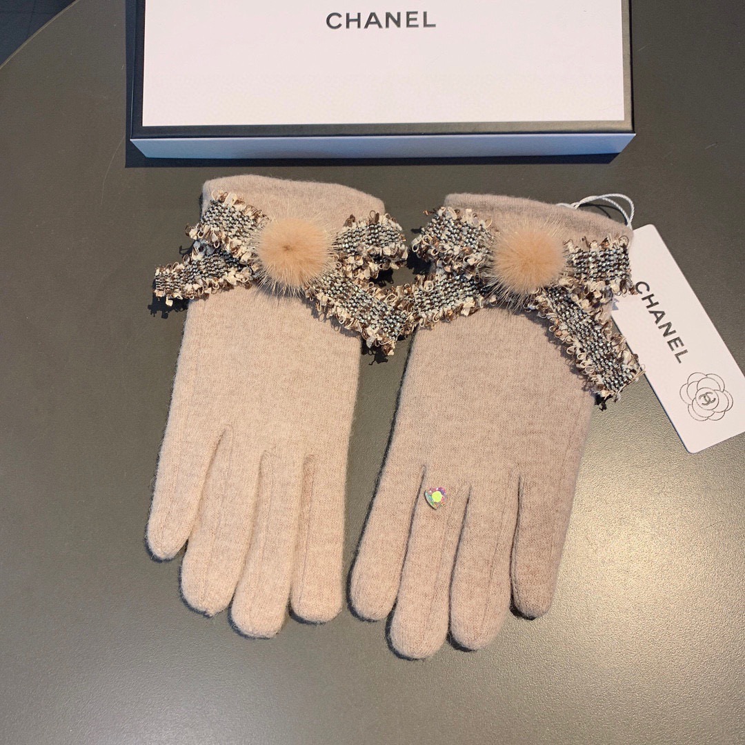 👏👏Chanel香奈儿专柜新品羊毛手套，时尚手套，秋冬保暖加绒内里，超嗲蝴蝶结🎀，上手超舒适柔软、百搭！