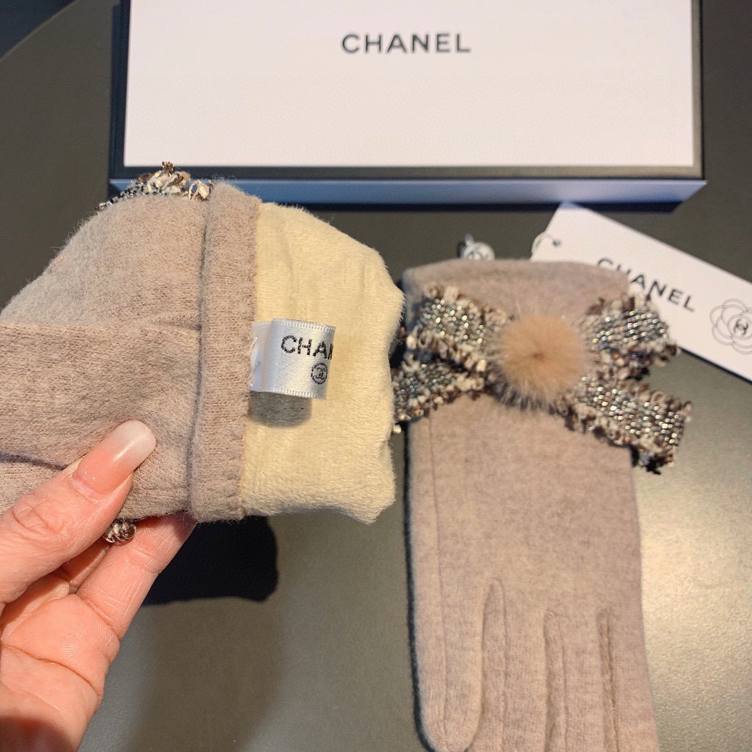 👏👏Chanel香奈儿专柜新品羊毛手套，时尚手套，秋冬保暖加绒内里，超嗲蝴蝶结🎀，上手超舒适柔软、百搭！