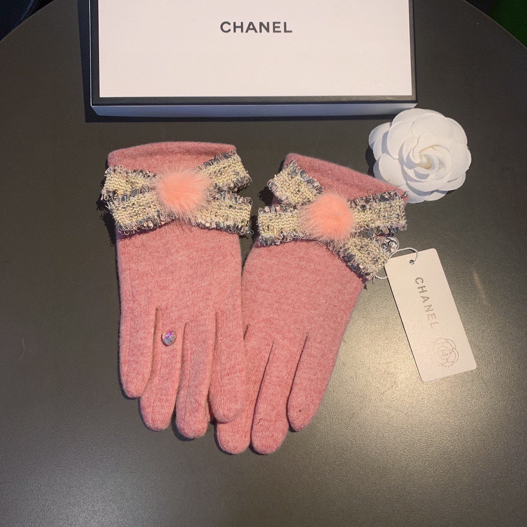 👏👏Chanel香奈儿专柜新品羊毛手套，时尚手套，秋冬保暖加绒内里，超嗲蝴蝶结🎀，上手超舒适柔软、百搭！