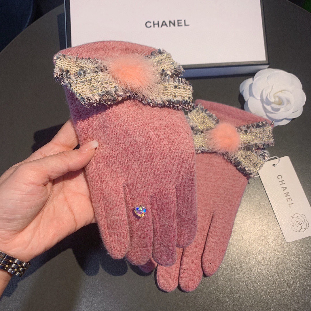 👏👏Chanel香奈儿专柜新品羊毛手套，时尚手套，秋冬保暖加绒内里，超嗲蝴蝶结🎀，上手超舒适柔软、百搭！