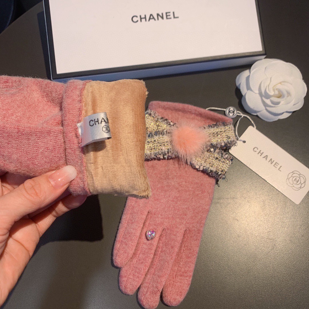 👏👏Chanel香奈儿专柜新品羊毛手套，时尚手套，秋冬保暖加绒内里，超嗲蝴蝶结🎀，上手超舒适柔软、百搭！