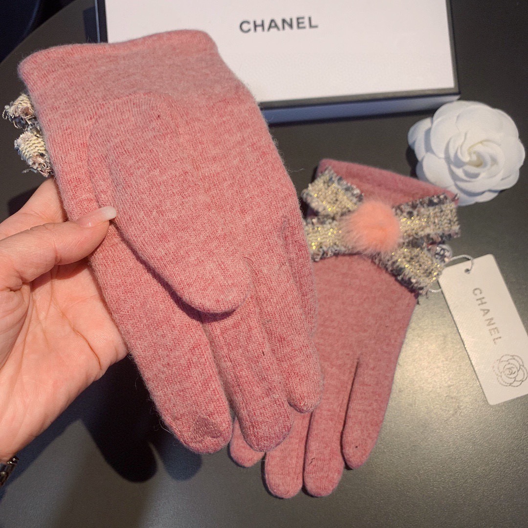 👏👏Chanel香奈儿专柜新品羊毛手套，时尚手套，秋冬保暖加绒内里，超嗲蝴蝶结🎀，上手超舒适柔软、百搭！
