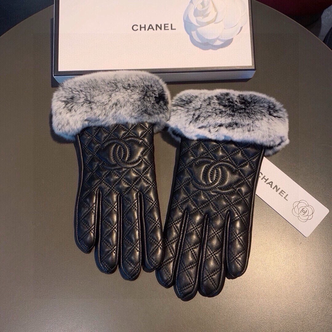 Chanel 香奈儿2025秋冬懒兔毛棱格羊皮手套👍值得对比。。同款不同品质，秒杀市场差产品，进口一级羊
