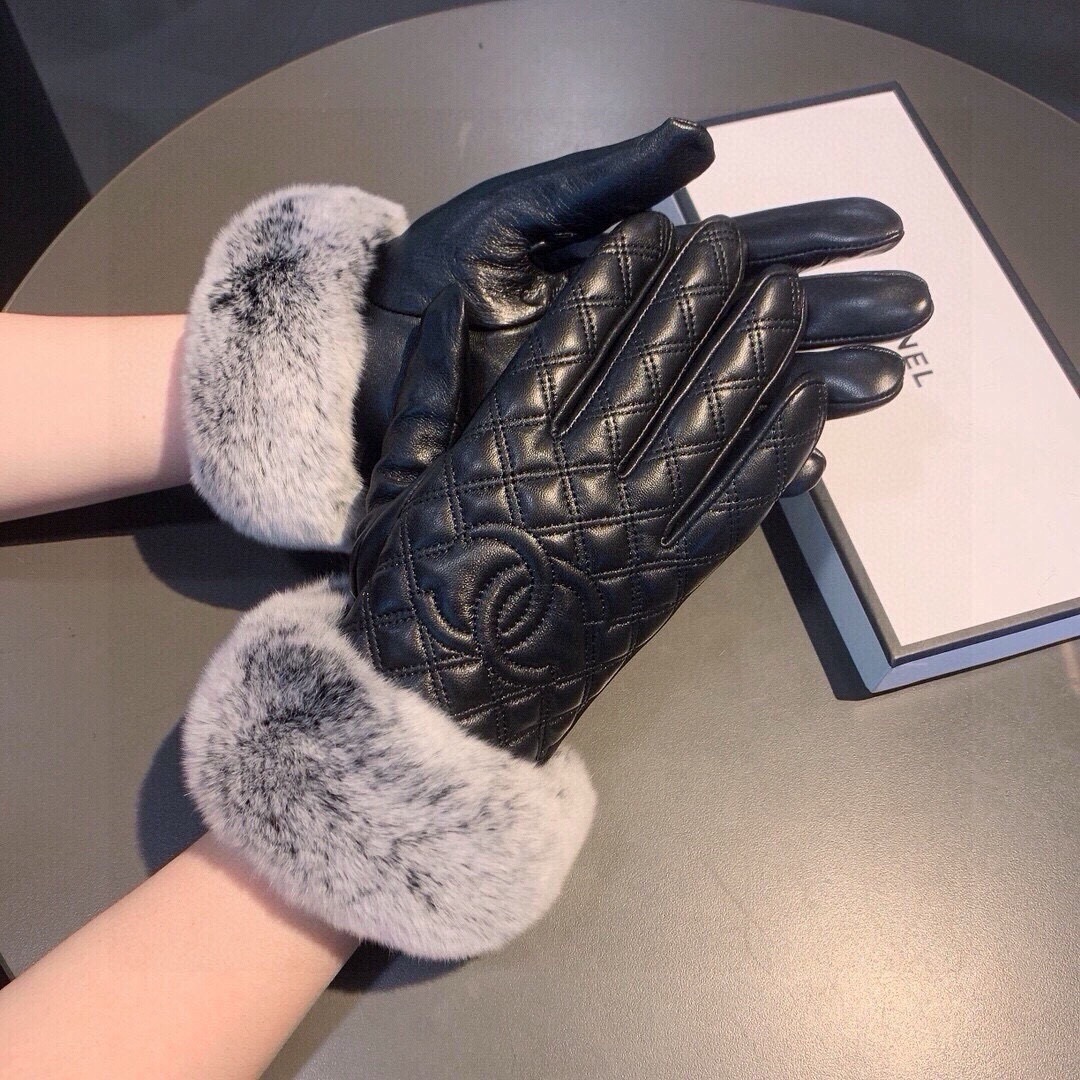 Chanel 香奈儿2025秋冬懒兔毛棱格羊皮手套👍值得对比。。同款不同品质，秒杀市场差产品，进口一级羊